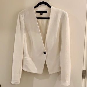 Kensie Cropped White Texture Blazer